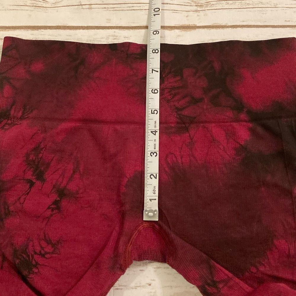 Lululemon In The Flow Crop | Wine Berry/Bordeaux Drama | Size 8 - Picture 5 of 12